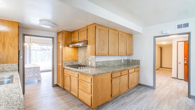 5901 Hanna Avenue, Woodland Hills, CA 91367