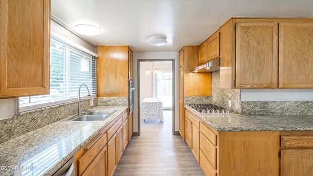 5901 Hanna Avenue, Woodland Hills, CA 91367