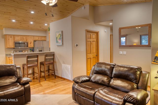 4840 W COTTAGE Loop, Show Low, AZ 85901