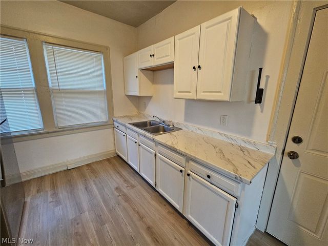 3430 Beechwood Avenue, Cleveland Heights, OH 44118