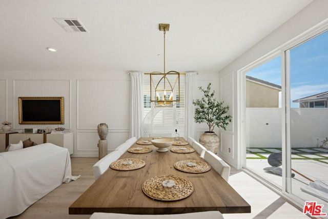 16763 Mistletoe Lane, Fontana, CA 92336
