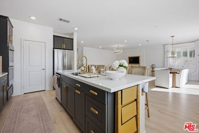 16763 Mistletoe Lane, Fontana, CA 92336