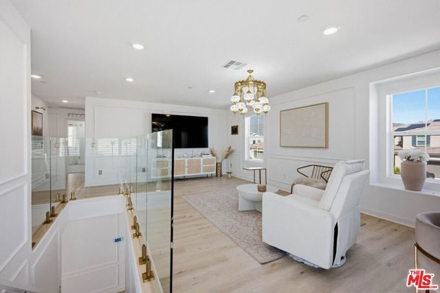 16763 Mistletoe Lane, Fontana, CA 92336