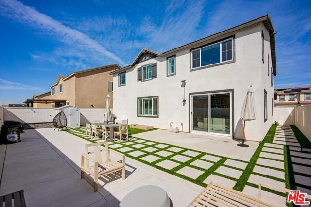 16763 Mistletoe Lane, Fontana, CA 92336
