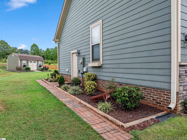 615 Mica Lane, Chesnee, SC 29323