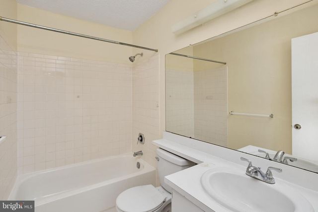 51 DREWES, Lawrence, NJ 08648