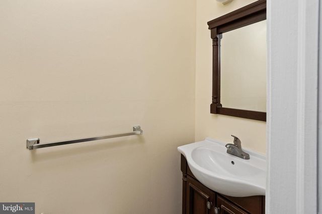 51 DREWES, Lawrence, NJ 08648