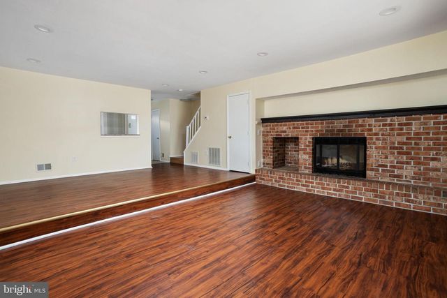 51 DREWES, Lawrence, NJ 08648