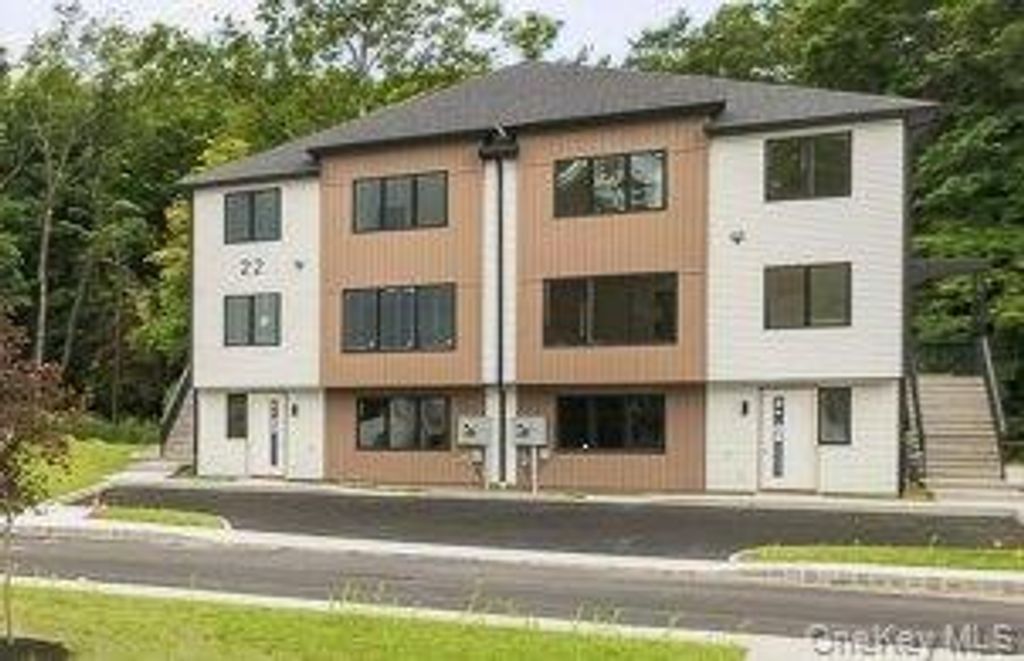 22 Treza Lane 101, Blooming Grove, NY 10950 — exterior