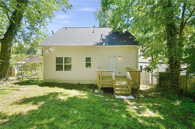379 Yonkers Avenue NW, Atlanta, GA 30314