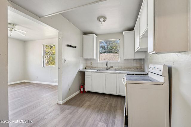 1584 W 31ST Street, Jacksonville, FL 32209