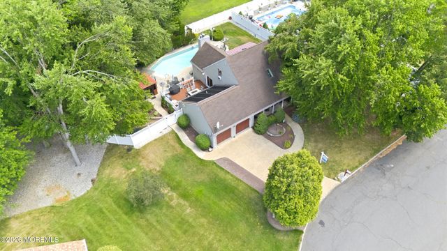 9 Benjamin Court, Old Bridge, NJ 08857