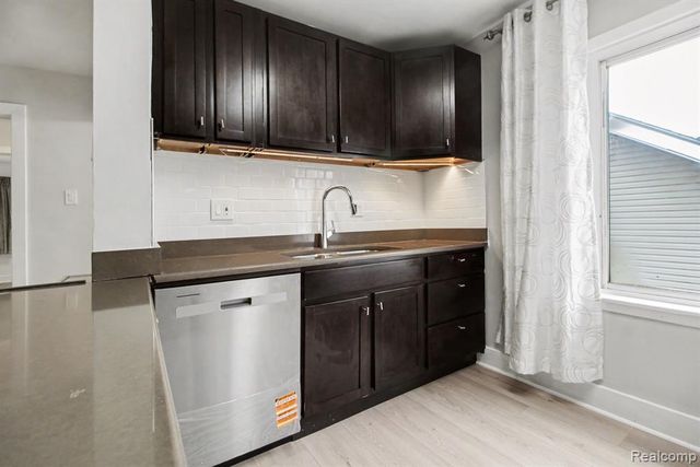 6477 Westpoint Street, Taylor, MI 48180