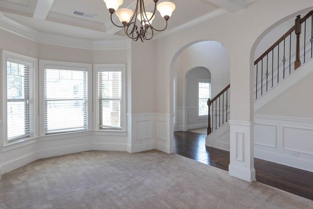 32 Caen Drive, Fort Mitchell, AL 36856