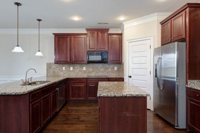 32 Caen Drive, Fort Mitchell, AL 36856