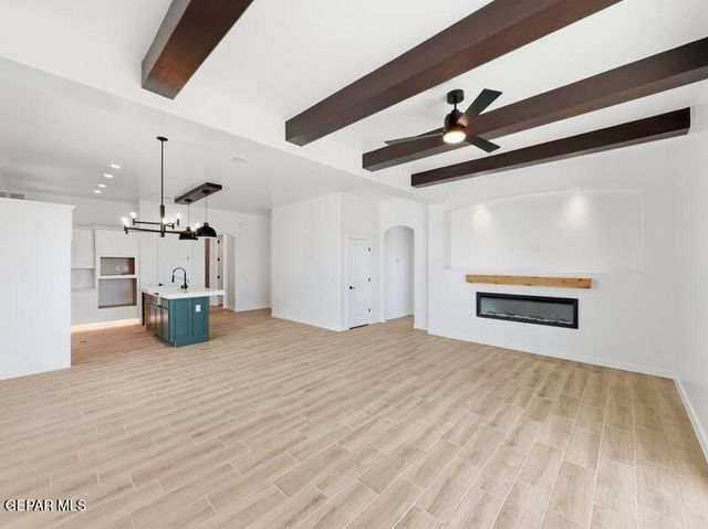 604 Basketflower Drive, Horizon City, TX 79928