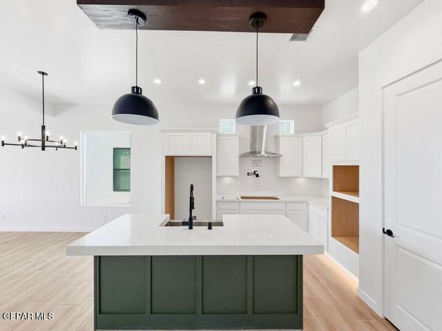 604 Basketflower Drive, Horizon City, TX 79928