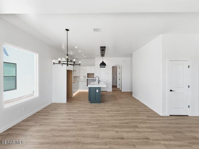 604 Basketflower Drive, Horizon City, TX 79928