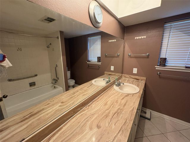 534 Bayview Drive, El Lago, TX 77586
