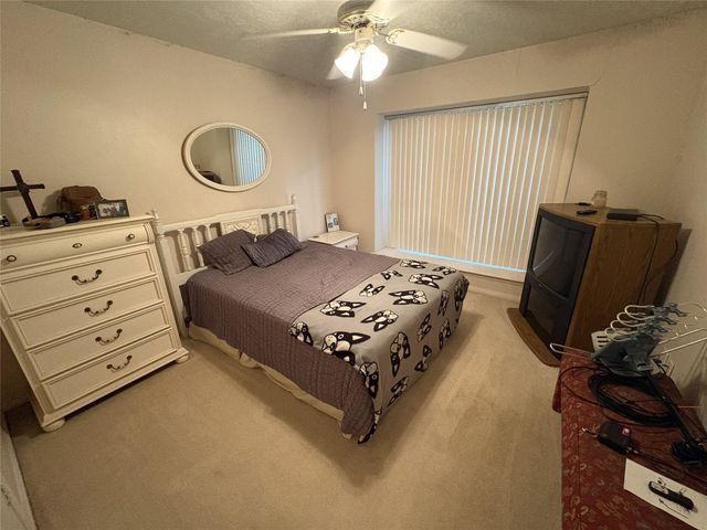 534 Bayview Drive, El Lago, TX 77586