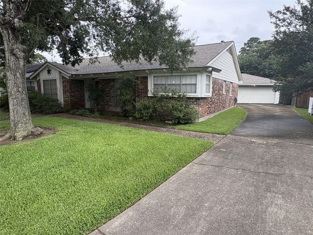534 Bayview Drive, El Lago, TX 77586