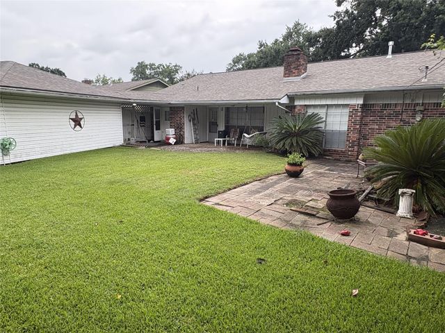 534 Bayview Drive, El Lago, TX 77586