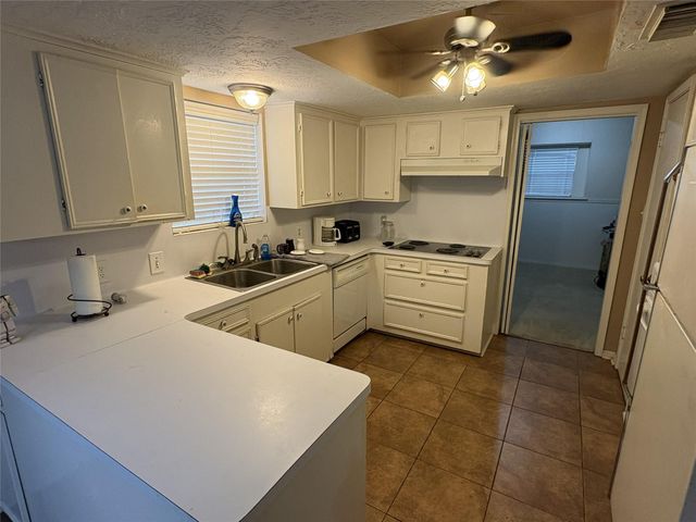534 Bayview Drive, El Lago, TX 77586