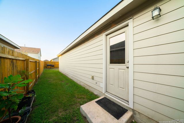 8447 Cassia Cv, Converse, TX 78109