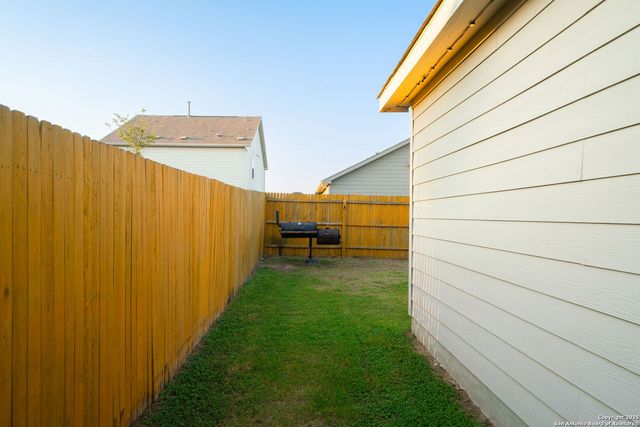 8447 Cassia Cv, Converse, TX 78109