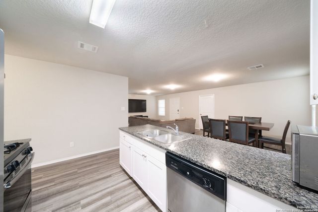 8447 Cassia Cv, Converse, TX 78109