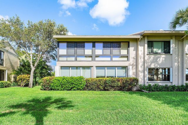 7 Eastgate Drive D, Boynton Beach, FL 33436