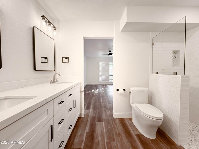 5217 N 24TH Street 103, Phoenix, AZ 85016