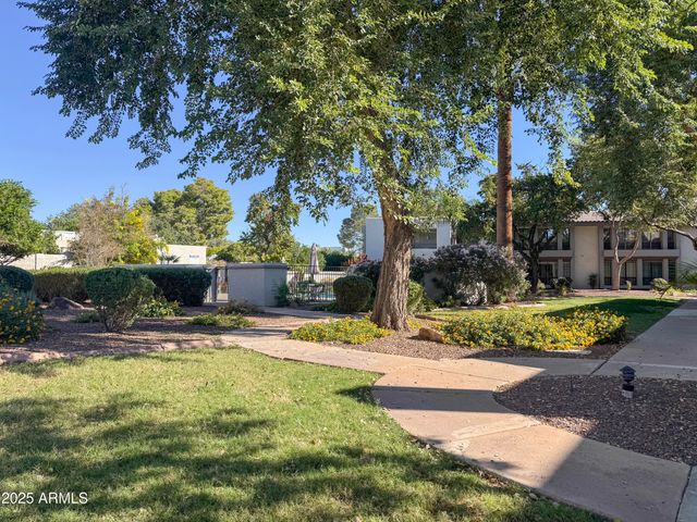 5217 N 24TH Street 103, Phoenix, AZ 85016