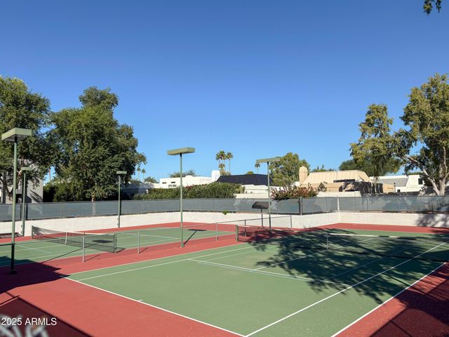 5217 N 24TH Street 103, Phoenix, AZ 85016