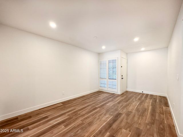 5217 N 24TH Street 103, Phoenix, AZ 85016