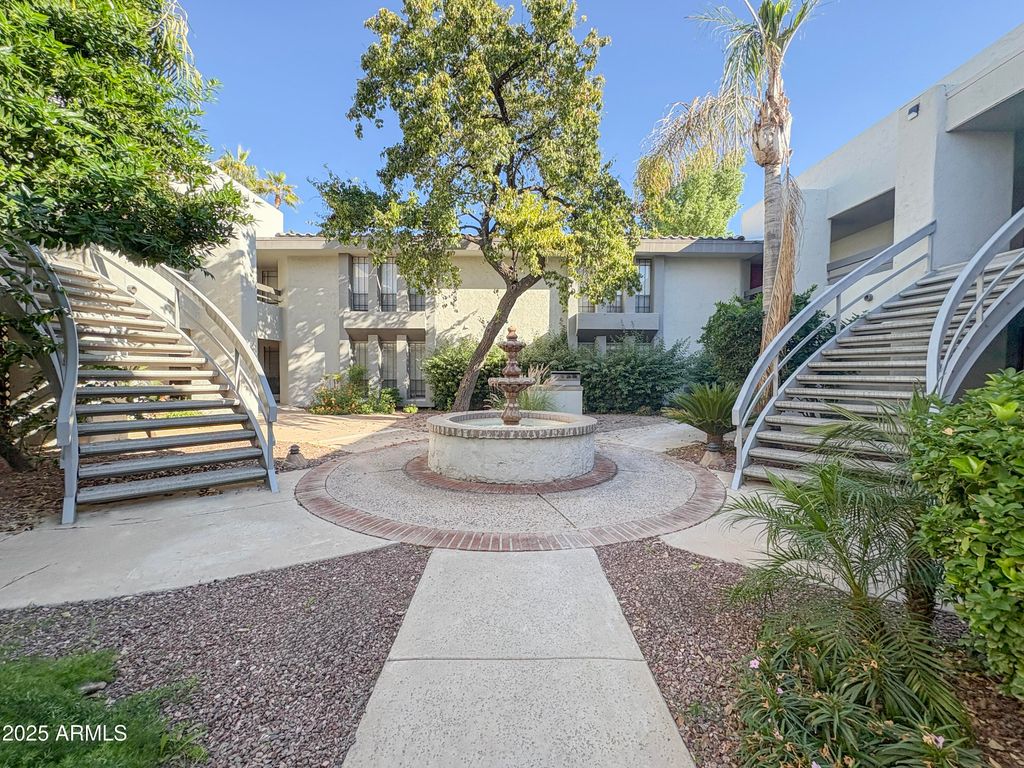 5217 N 24TH Street 103, Phoenix, AZ 85016