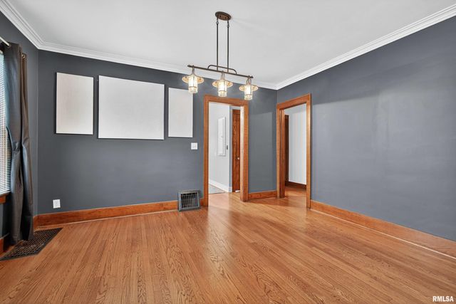 1514 16TH Street, Moline, IL 61265