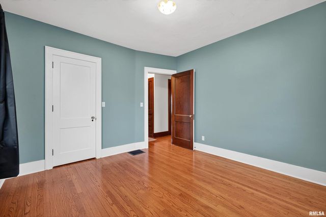 1514 16TH Street, Moline, IL 61265