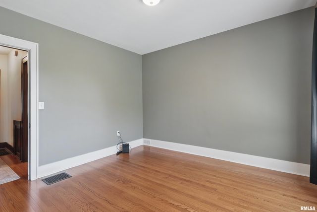 1514 16TH Street, Moline, IL 61265