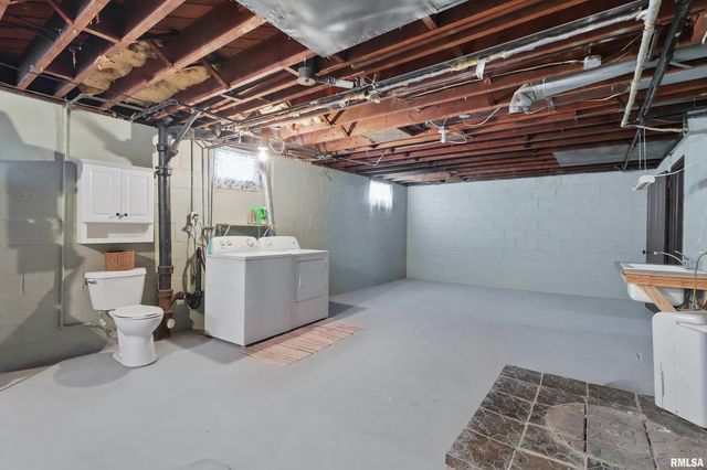 1514 16TH Street, Moline, IL 61265