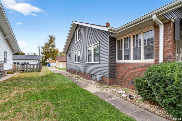 1514 16TH Street, Moline, IL 61265