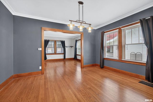 1514 16TH Street, Moline, IL 61265