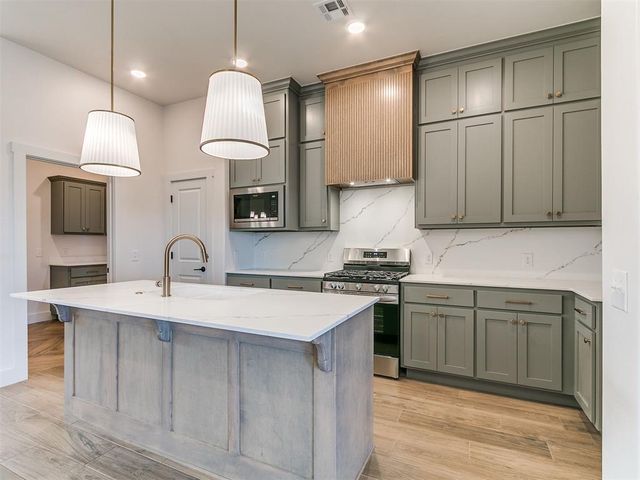 241 Sage Brush Way, Edmond, OK 73025