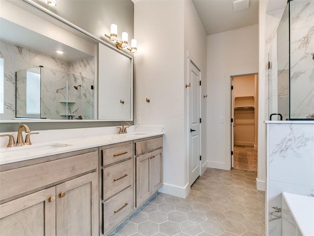 241 Sage Brush Way, Edmond, OK 73025