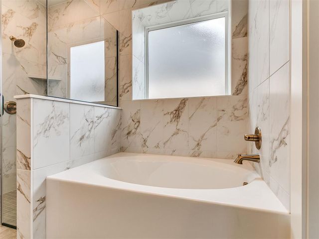 241 Sage Brush Way, Edmond, OK 73025