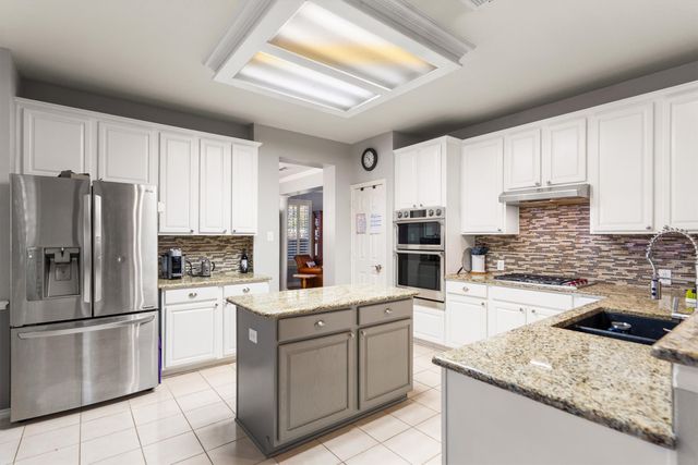 2112 Beechwood Lane, Flower Mound, TX 75028