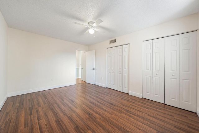 6074 Forest Hill Boulevard 206, West Palm Beach, FL 33415