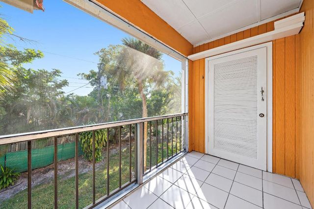 6074 Forest Hill Boulevard 206, West Palm Beach, FL 33415