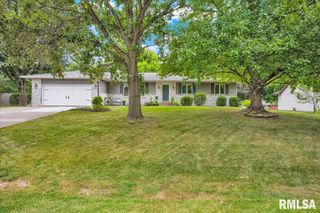 306 ARBOR VITAE Drive, Germantown Hills, IL 61548