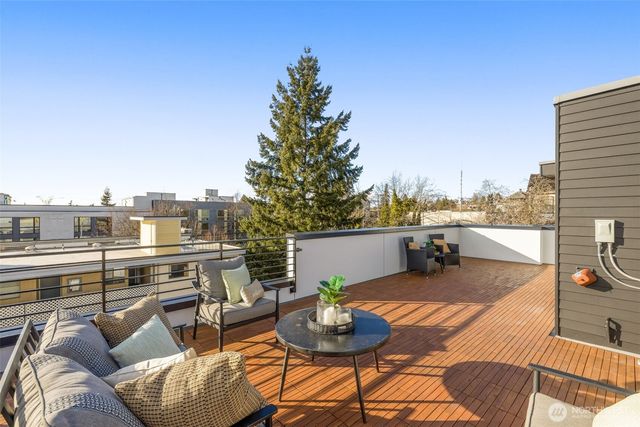 1014 A NE 70th Street, Seattle, WA 98115